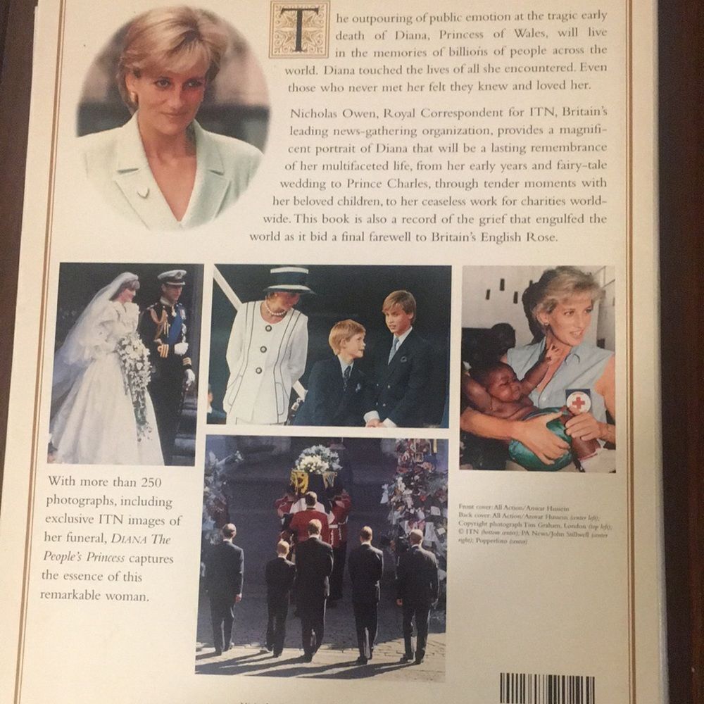 DIANA The Peoples Princess Book - Picture 4 of 7